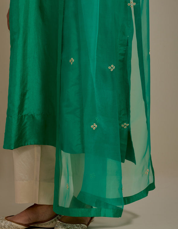 HAND EMBROIDERED DUPATTA- GREEN