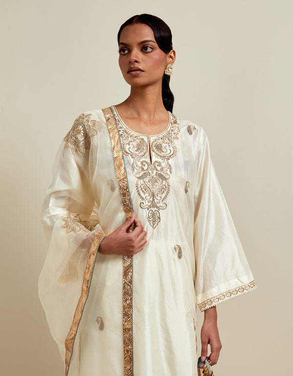 HAND EMBROIDERED DUPATTA- IVORY